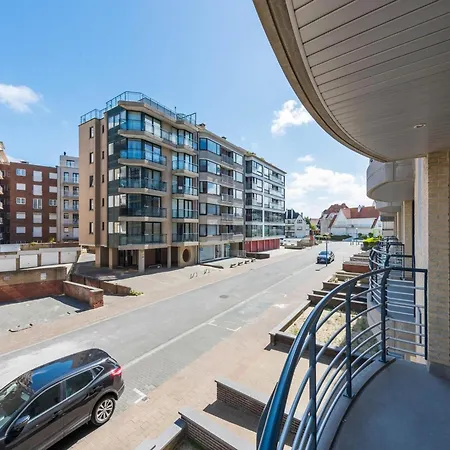 Near Seawall With Sea View, Cleaning Included *