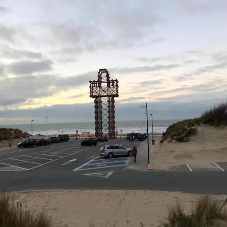Lejlighed Near Seawall With Sea View, Cleaning Included Koksijde